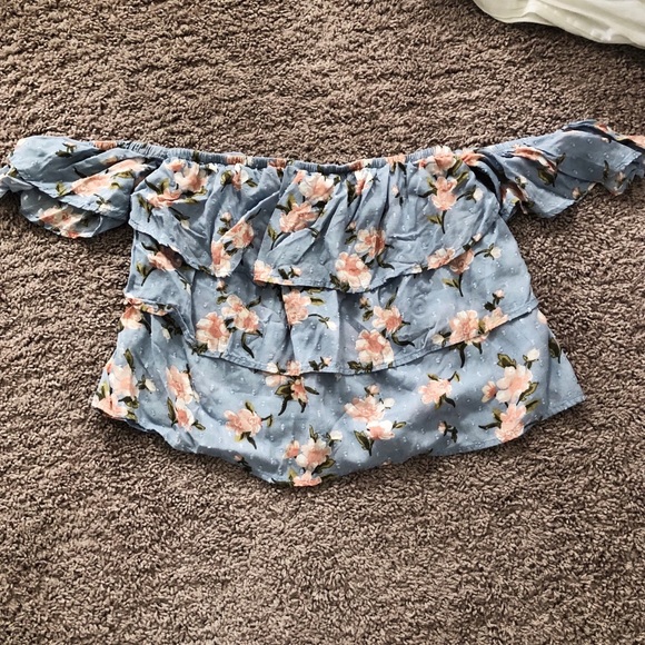 American Eagle Outfitters three tier top - Picture 7 of 7